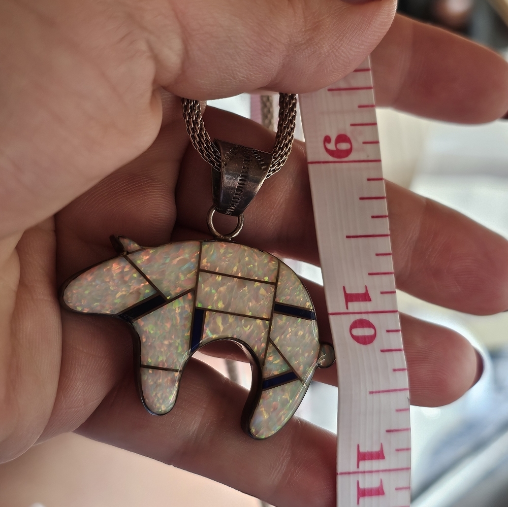 Signed large bear opal necklace. Stamped VV sterling. Most likely native america - Picture 5 of 6